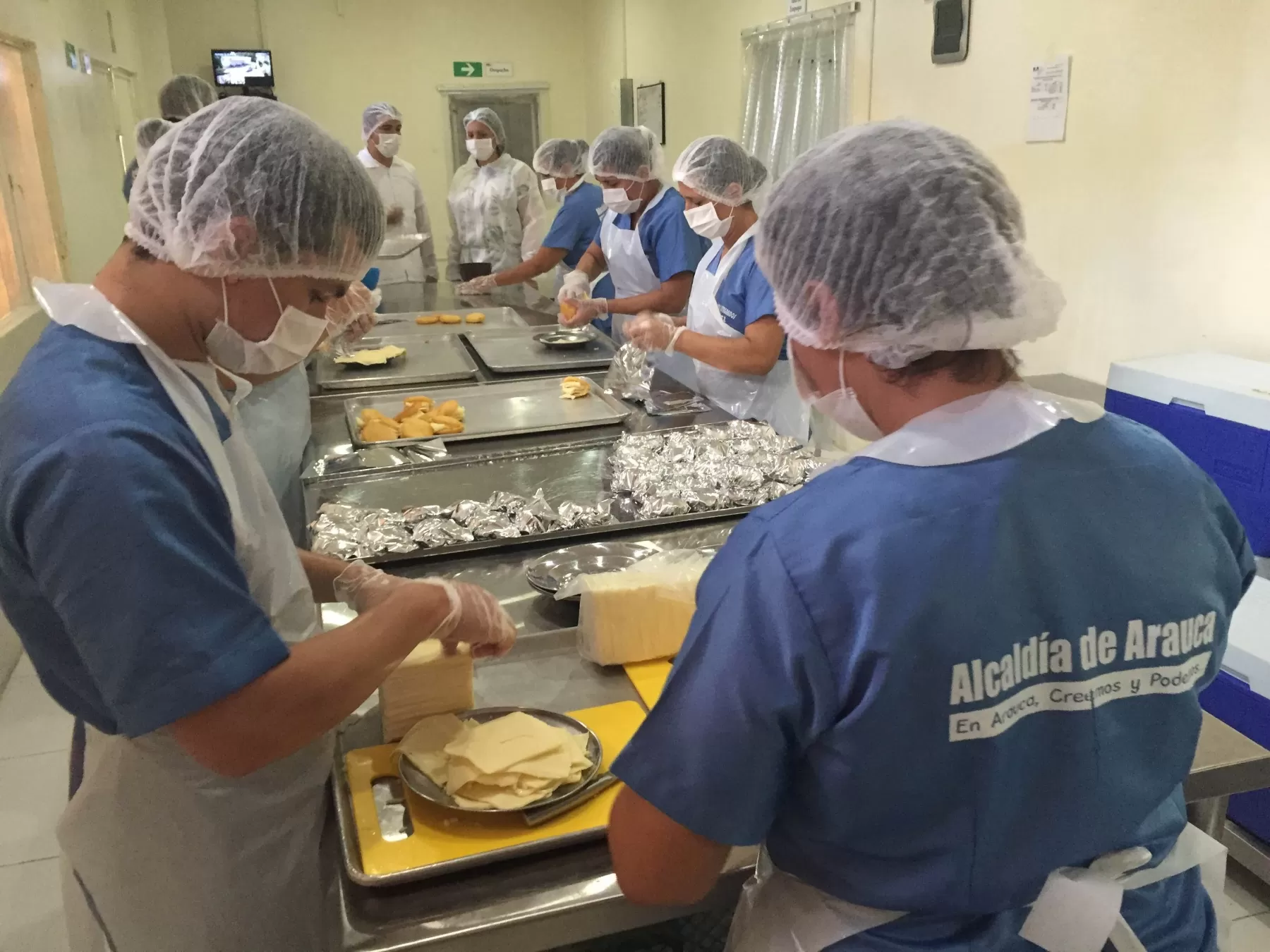 Gobierno busca garantizar la prestación del servicio de una manera eficiente, que se cumpla con la minuta establecida, con la limpieza de los  lugares donde cocinan los alimentos.